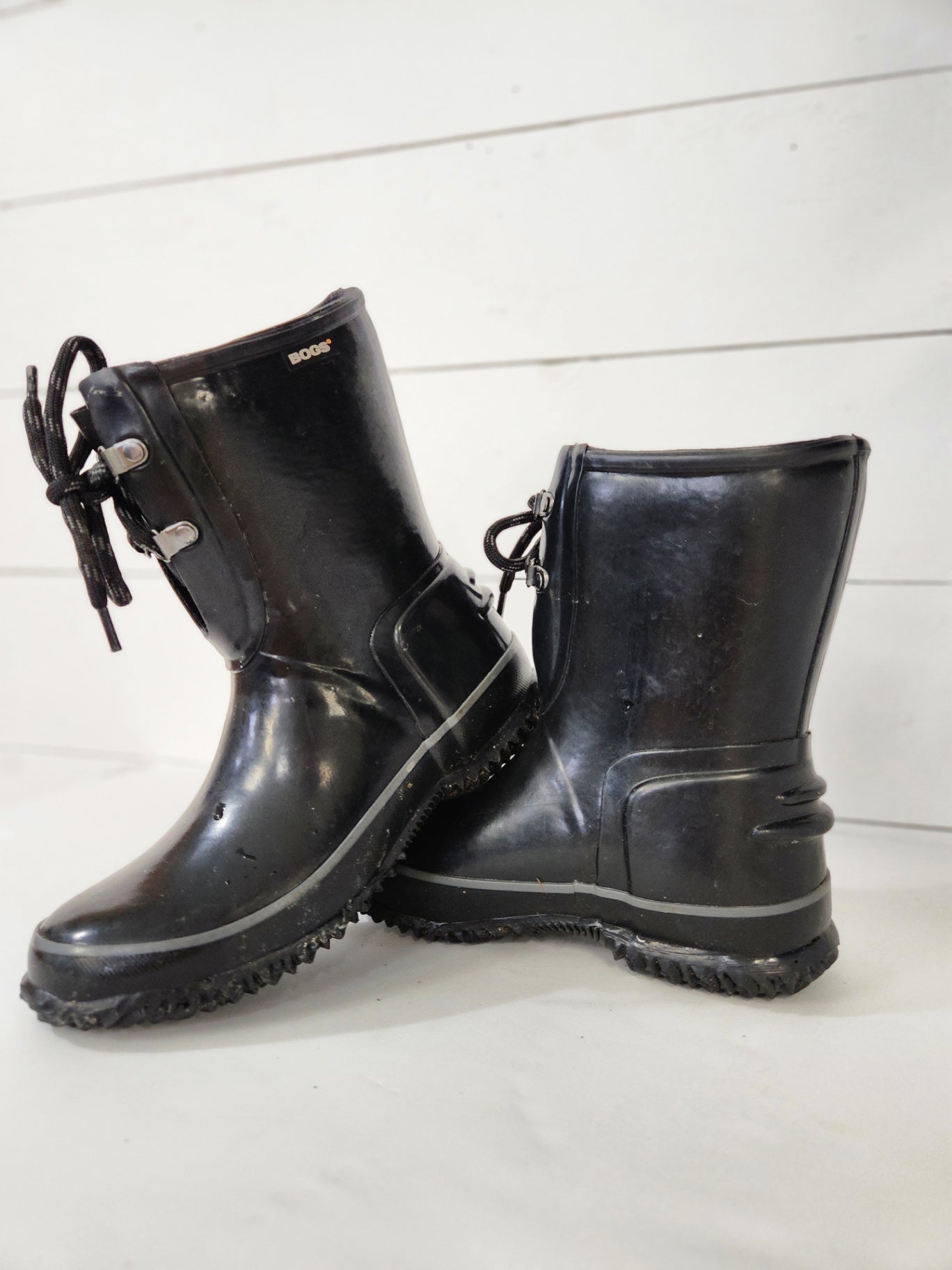 Size 4 youth/ 6 womens | Boggs Kids' Boots | UBNUU