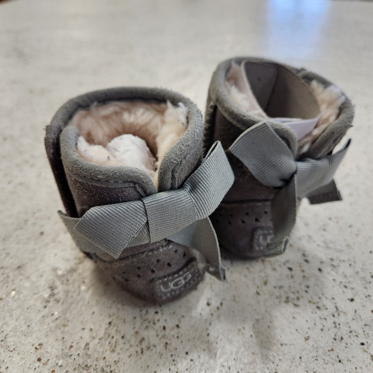 Size 2-3 | UGG Kids' Shoes *NIB | UBNUU