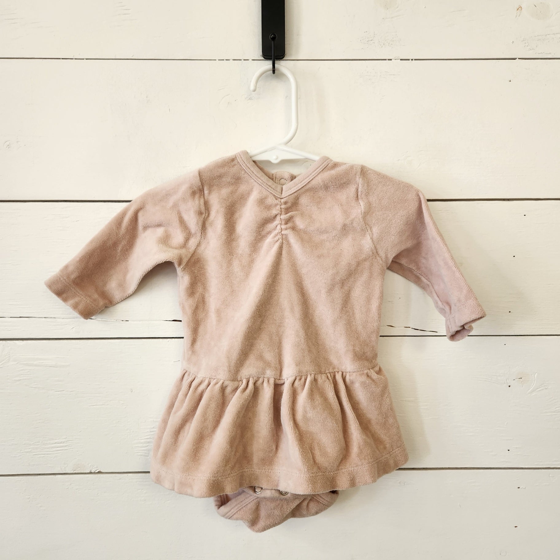Size 6-12m | Kate Quinn Baby Bodysuit | UBNUU