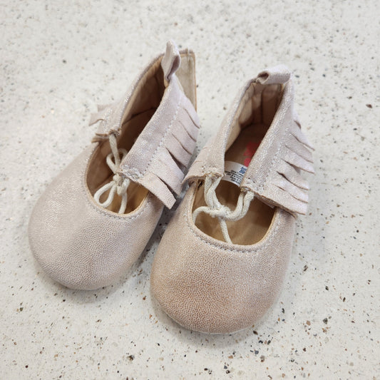 Size 0-3m | baby Bgosh Kids' Shoes | UBNUU