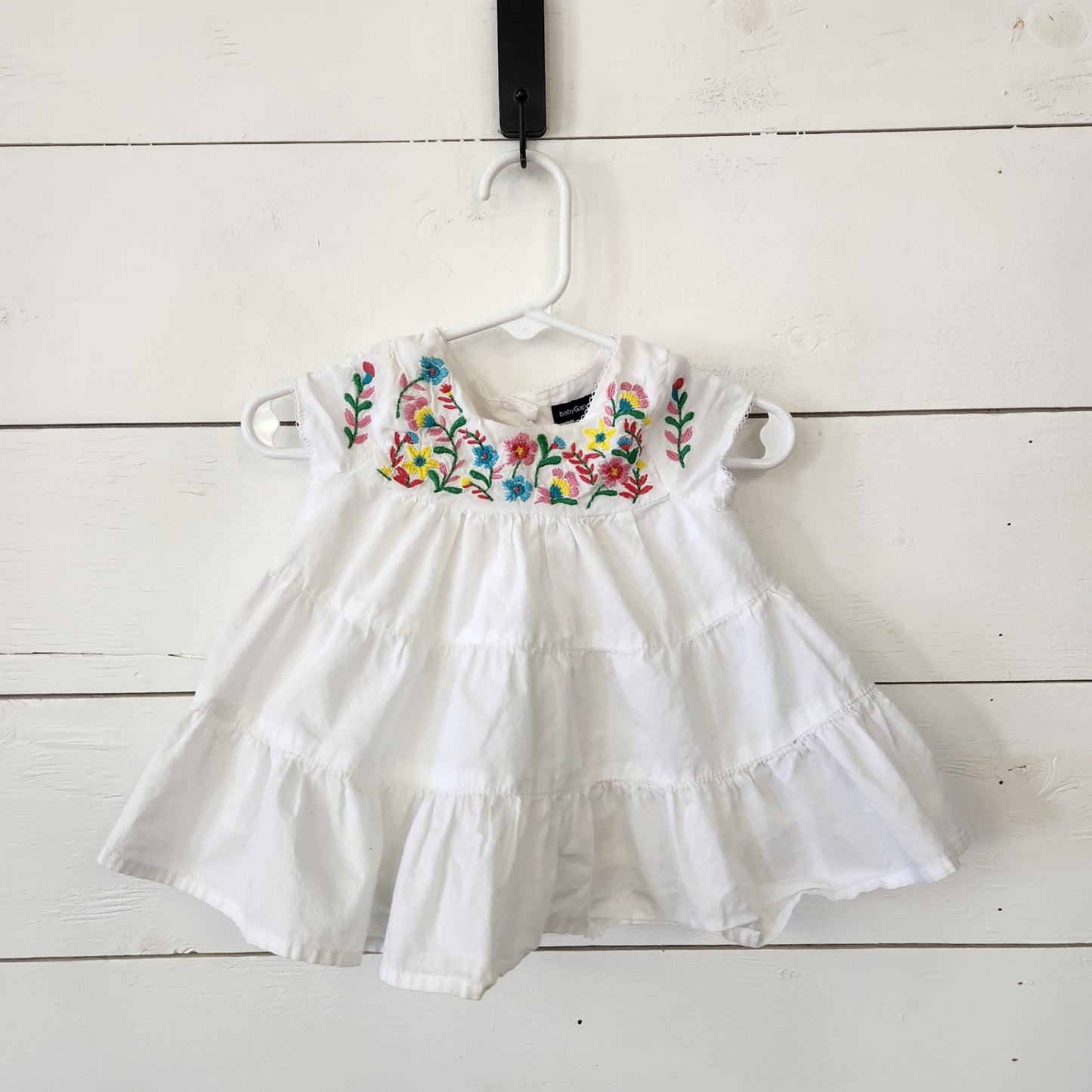 Size 0-3 months | babyGAP Kids' Dress | UBNUU