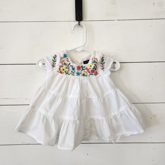 Size 0-3 months | babyGAP Kids' Dress | UBNUU
