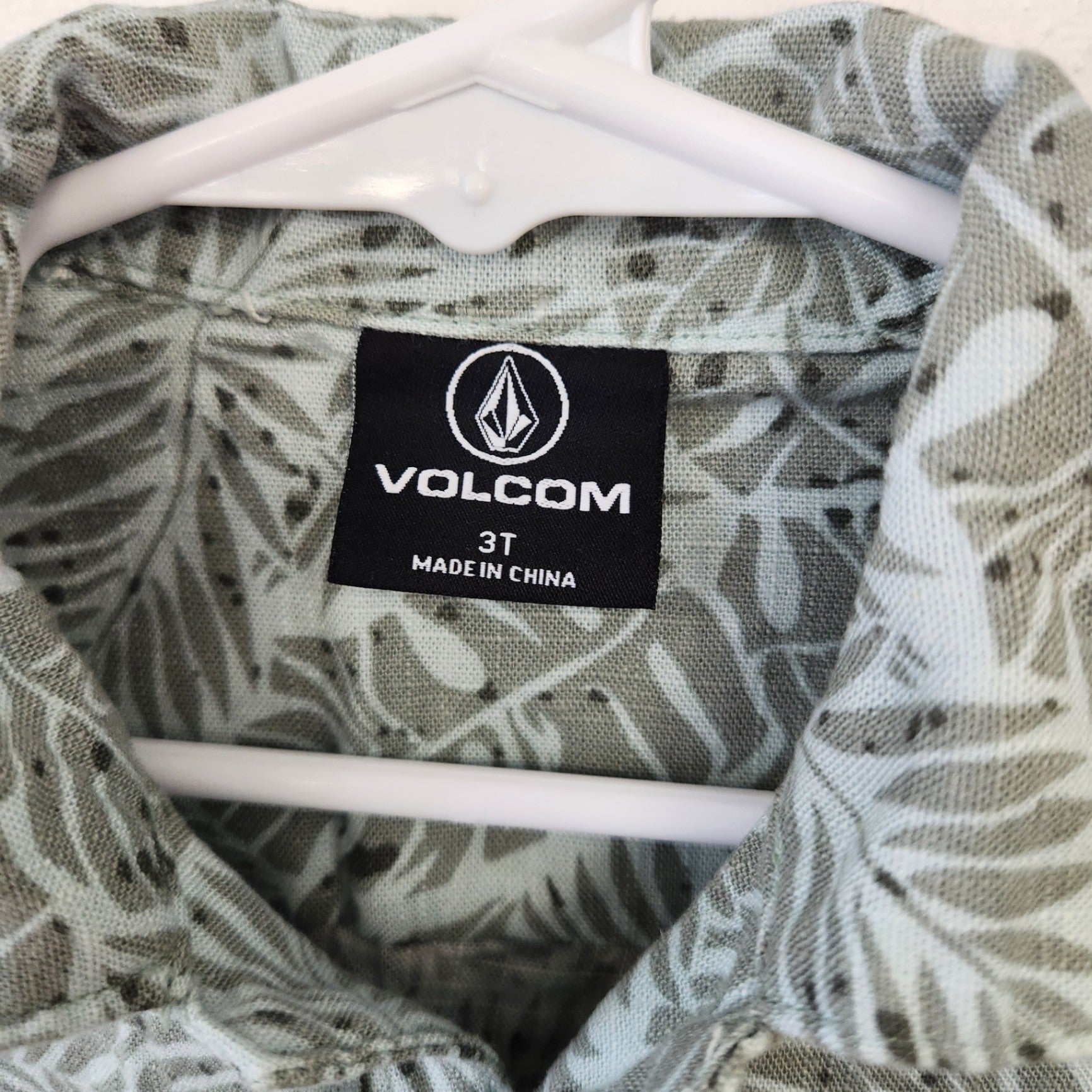 Size 3T | Volcom Kids' Shirt | UBNUU
