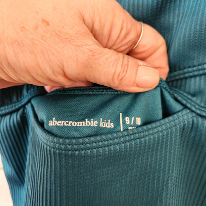 Size 9/10 | Abercrombie kids Kids' Clothing | UBNUU