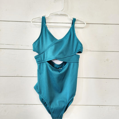 Size 9/10 | Abercrombie kids Kids' Clothing | UBNUU