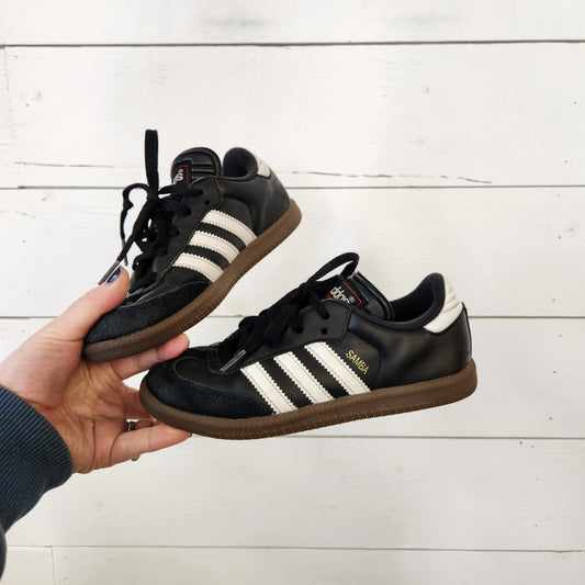 Size 1.5 | adidas Kids' Shoes | UBNUU
