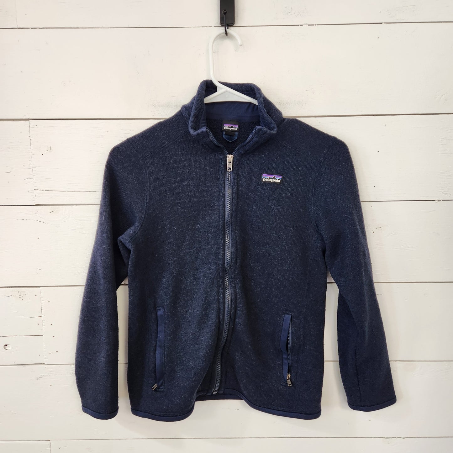Size M | Patagonia Kids' Sweater | UBNUU