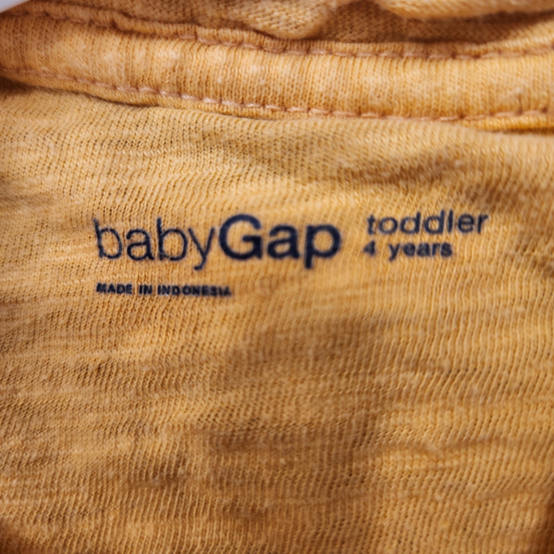 Size 4 years | babyGAP Kids' T-Shirt | UBNUU