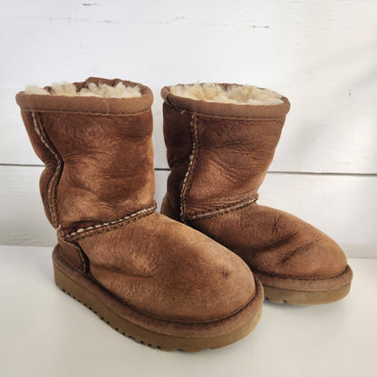 Size 6 | UGG Kids' Shoes | UBNUU