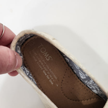 Size Y13 | TOMS Kids' Shoes | UBNUU