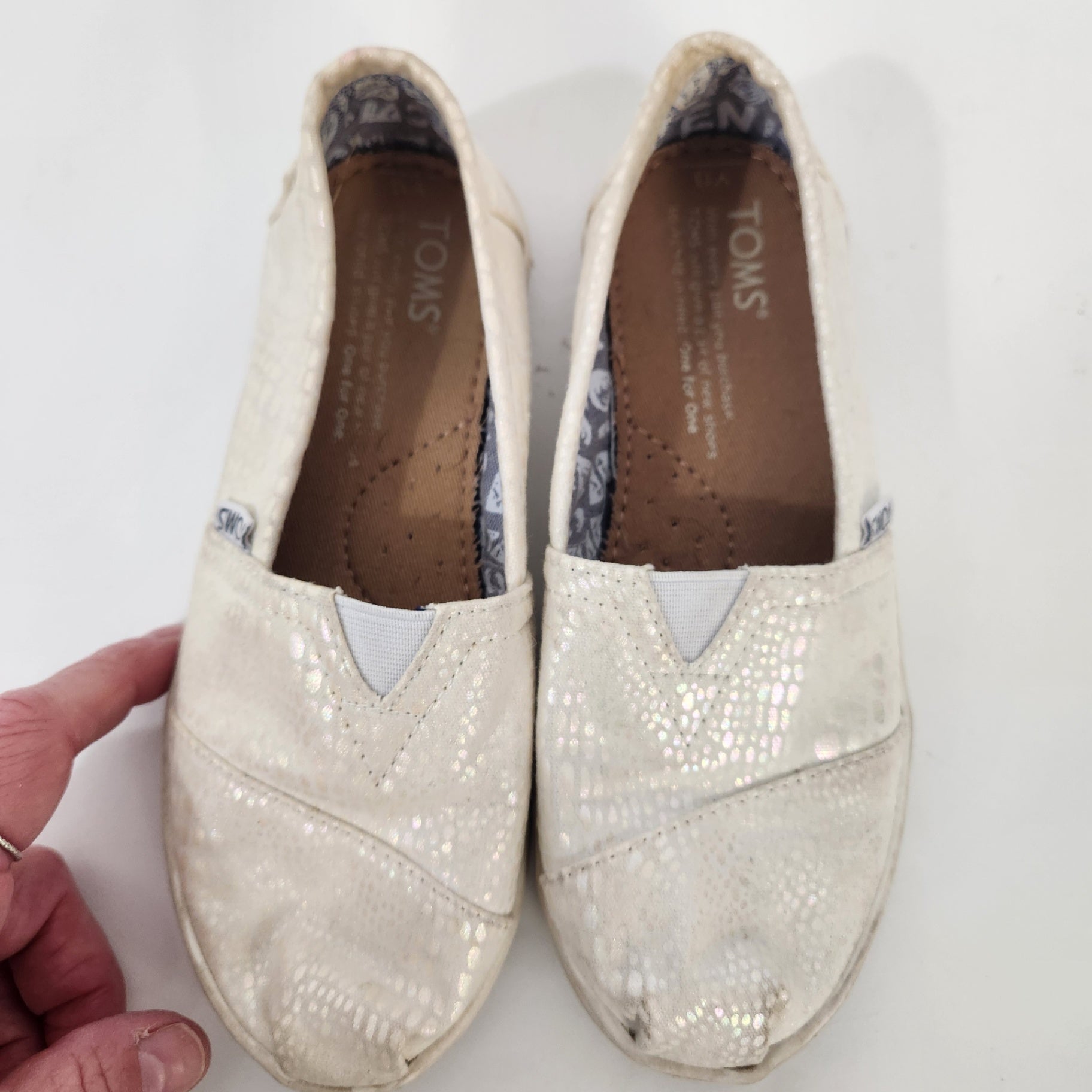 Size Y13 | TOMS Kids' Shoes | UBNUU