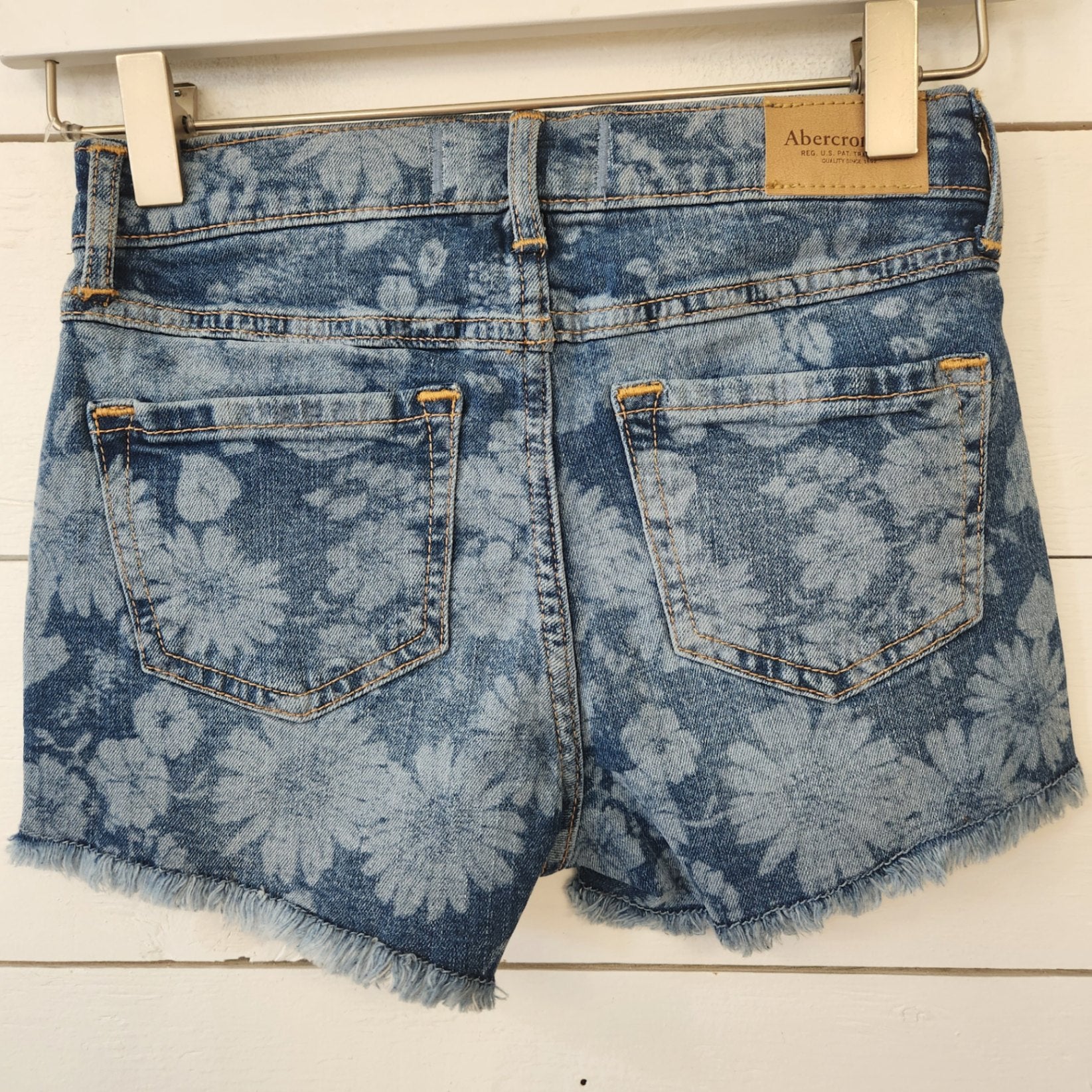 Size 9/10 | Abercrombie Kids Kids' Shorts | UBNUU
