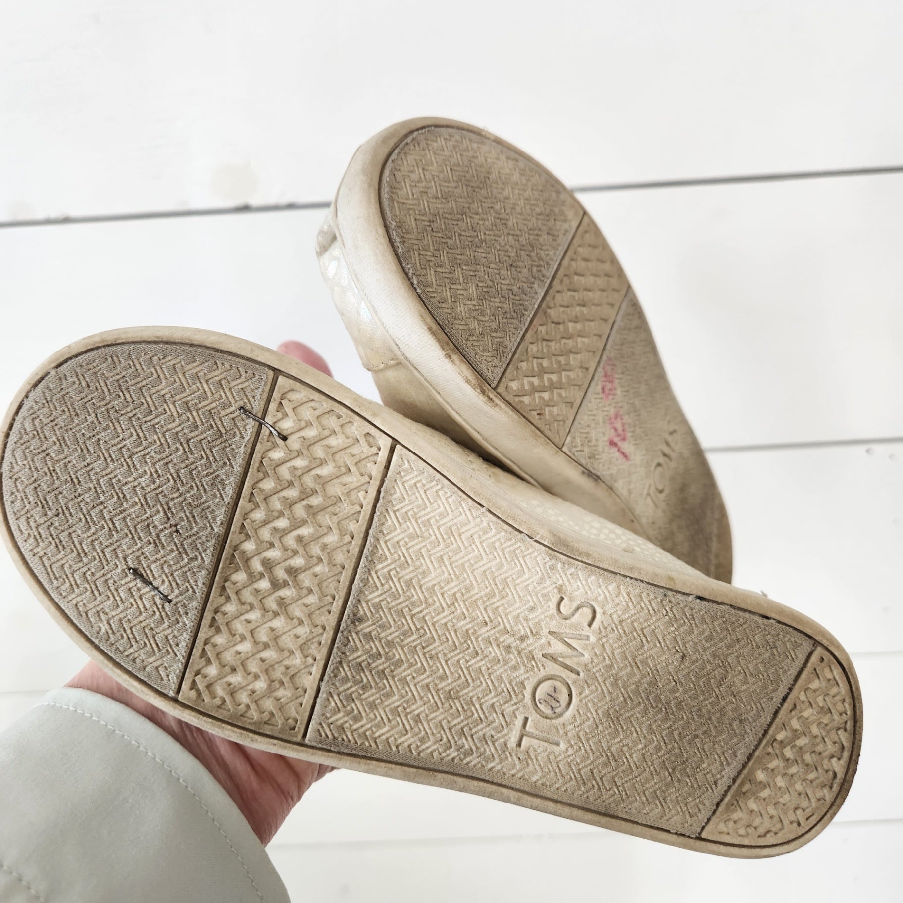 Size Y13 | TOMS Kids' Shoes | UBNUU