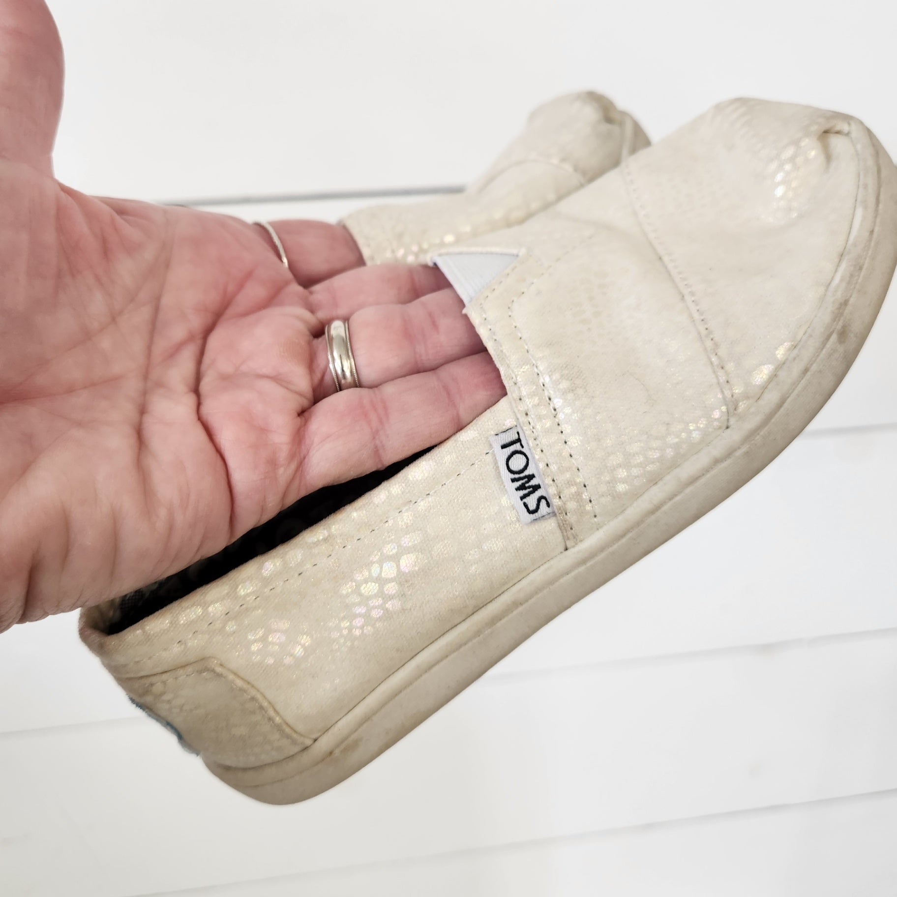 Size Y13 | TOMS Kids' Shoes | UBNUU