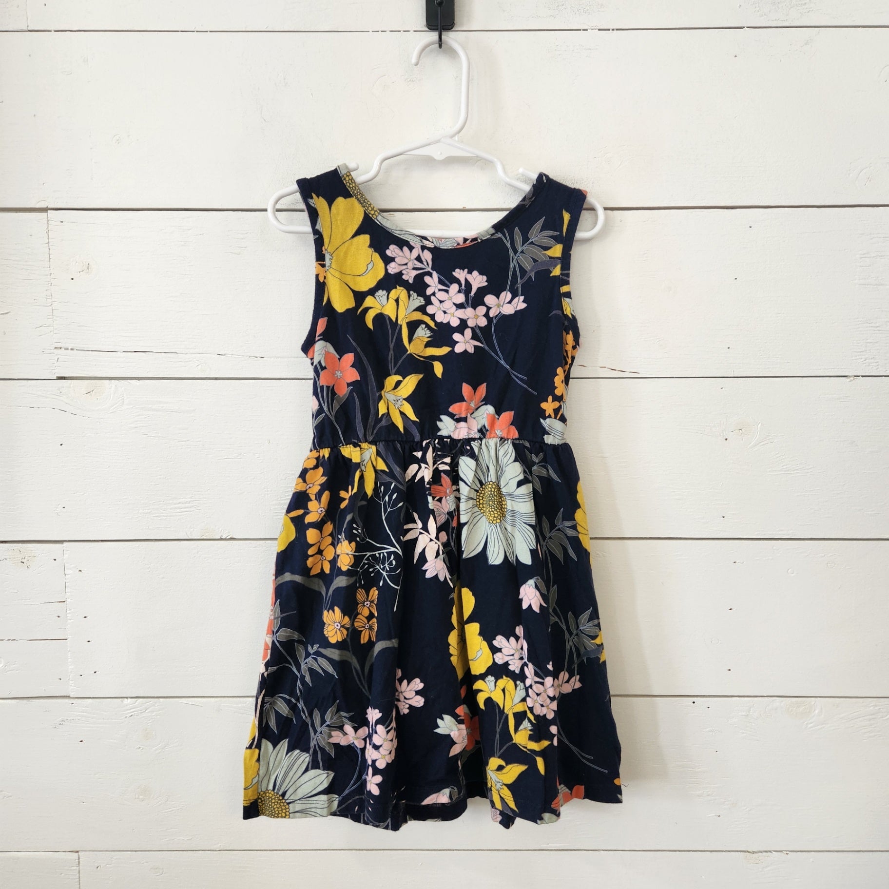 Size 6-7 | GAP Keyhole Back Dress | UBNUU