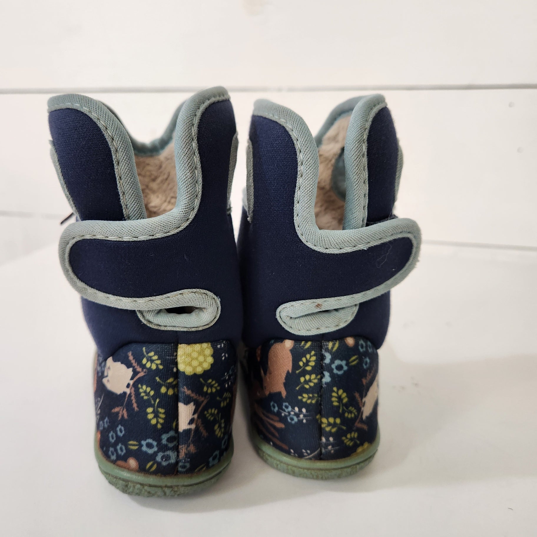 Size 7 | BOGS Kids' Shoes | UBNUU