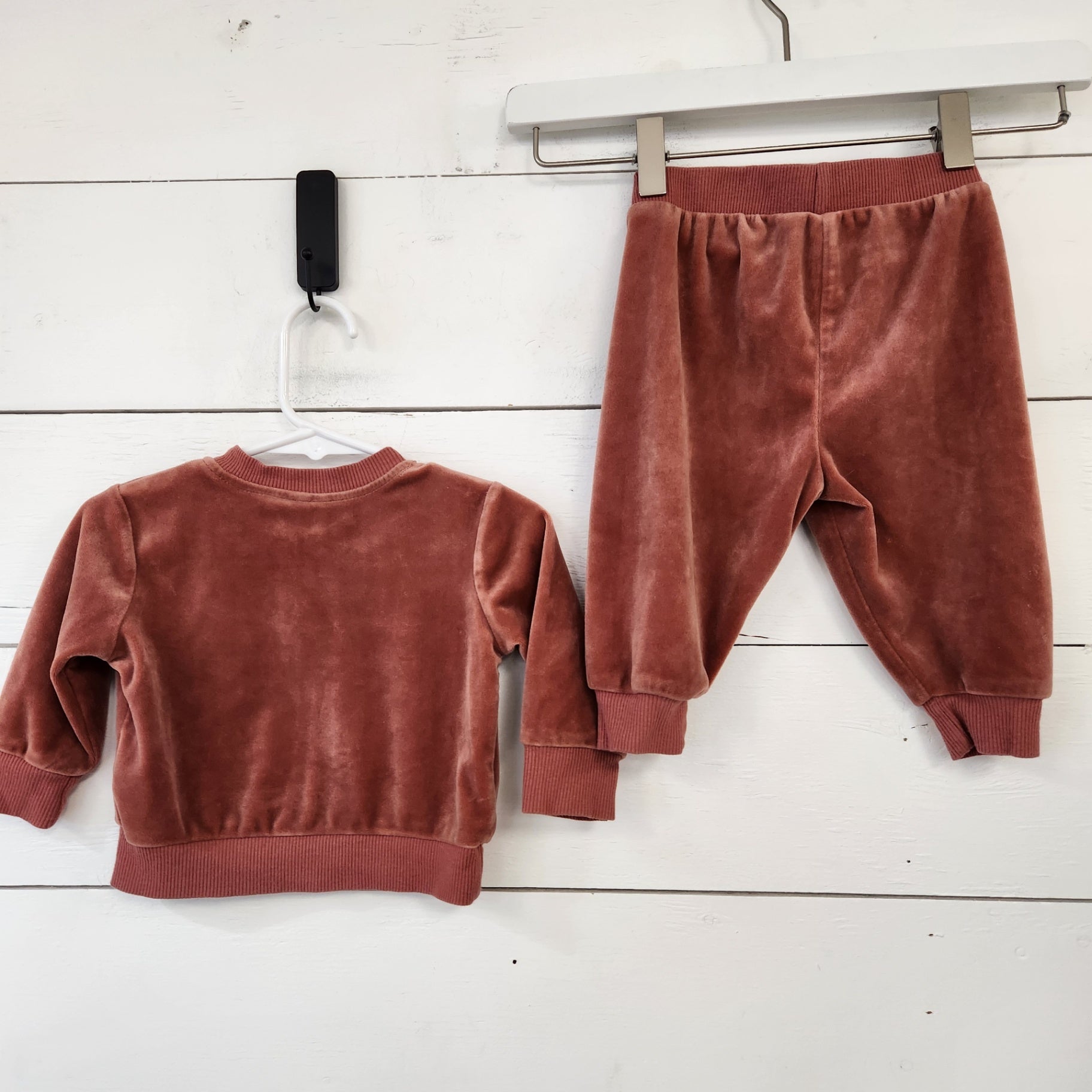 Size 3-6M | Peyton and Scout Kids' Sweater Set | UBNUU