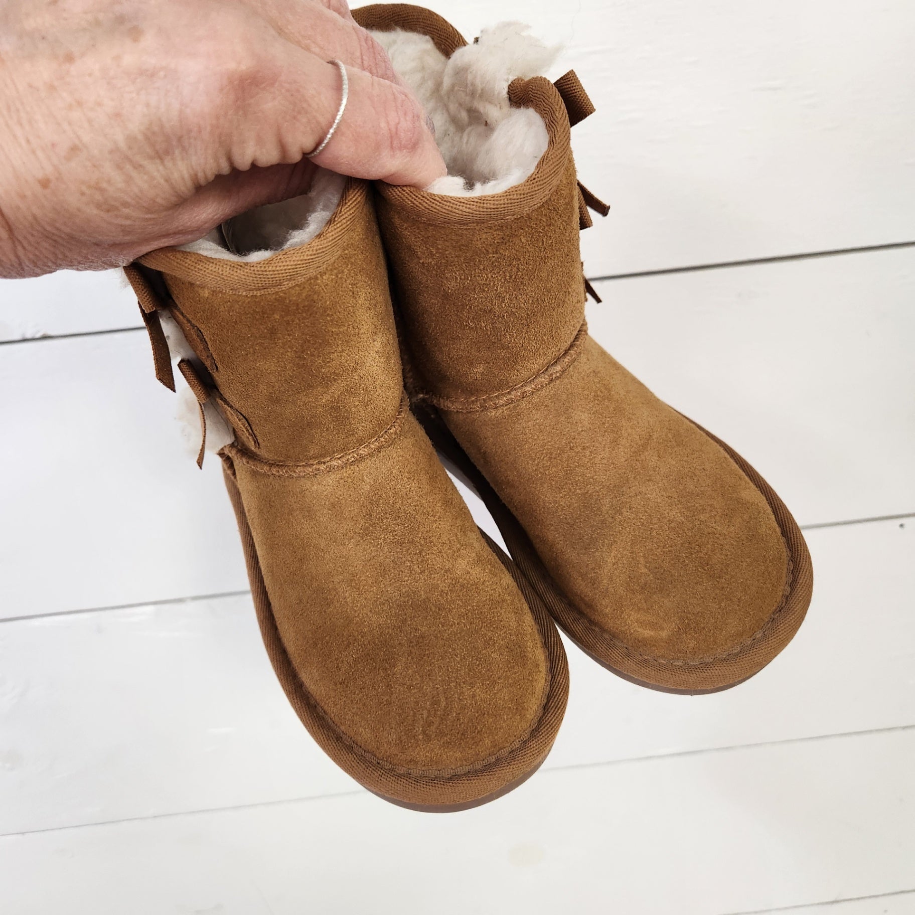 Size 9 | Koolaburra by UGG Kids' Shoes | UBNUU