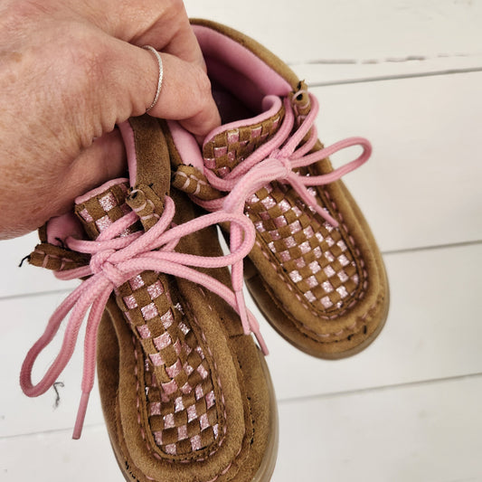Size 8 | Twister Kids' Shoes | UBNUU
