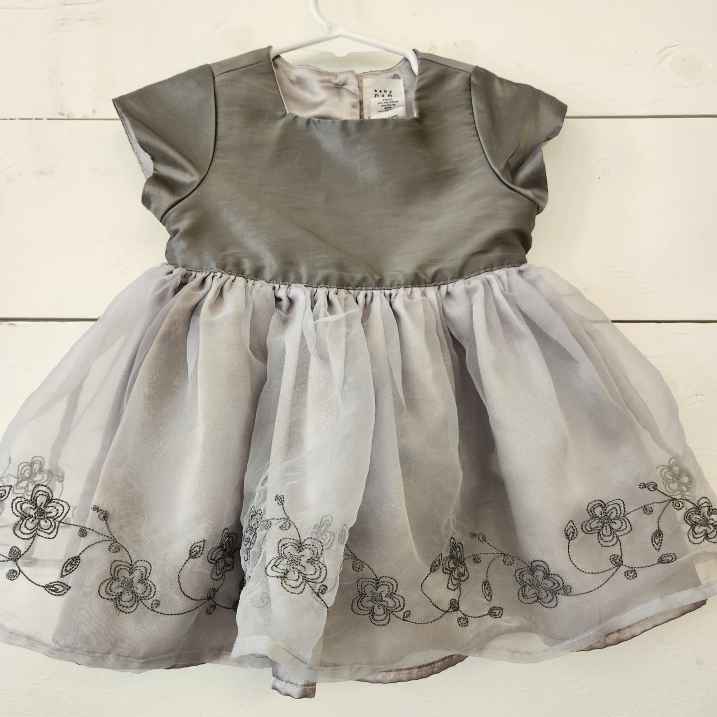 Size 6-12 mos | GAP Kids' Dress | UBNUU