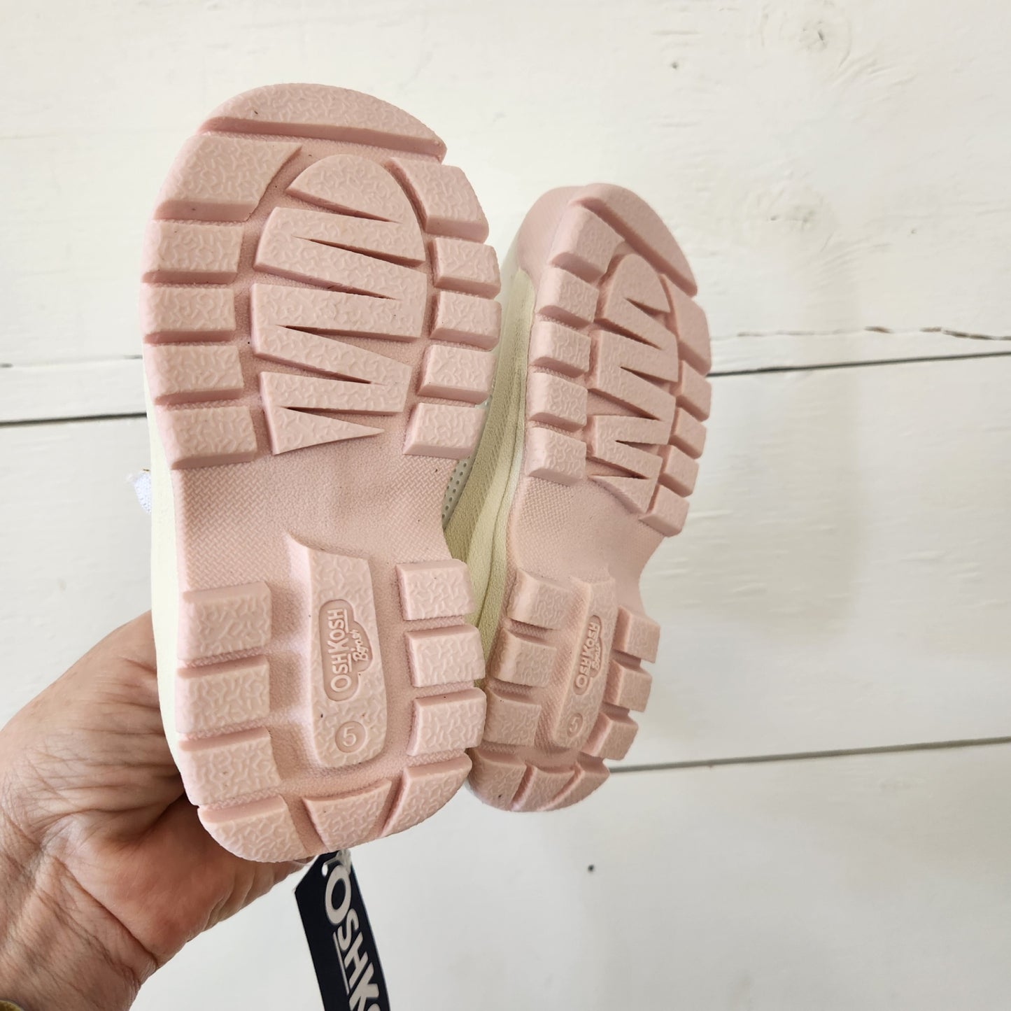 Size 5 | OSH KOSH B’GOSH Kids' Shoes | UBNUU