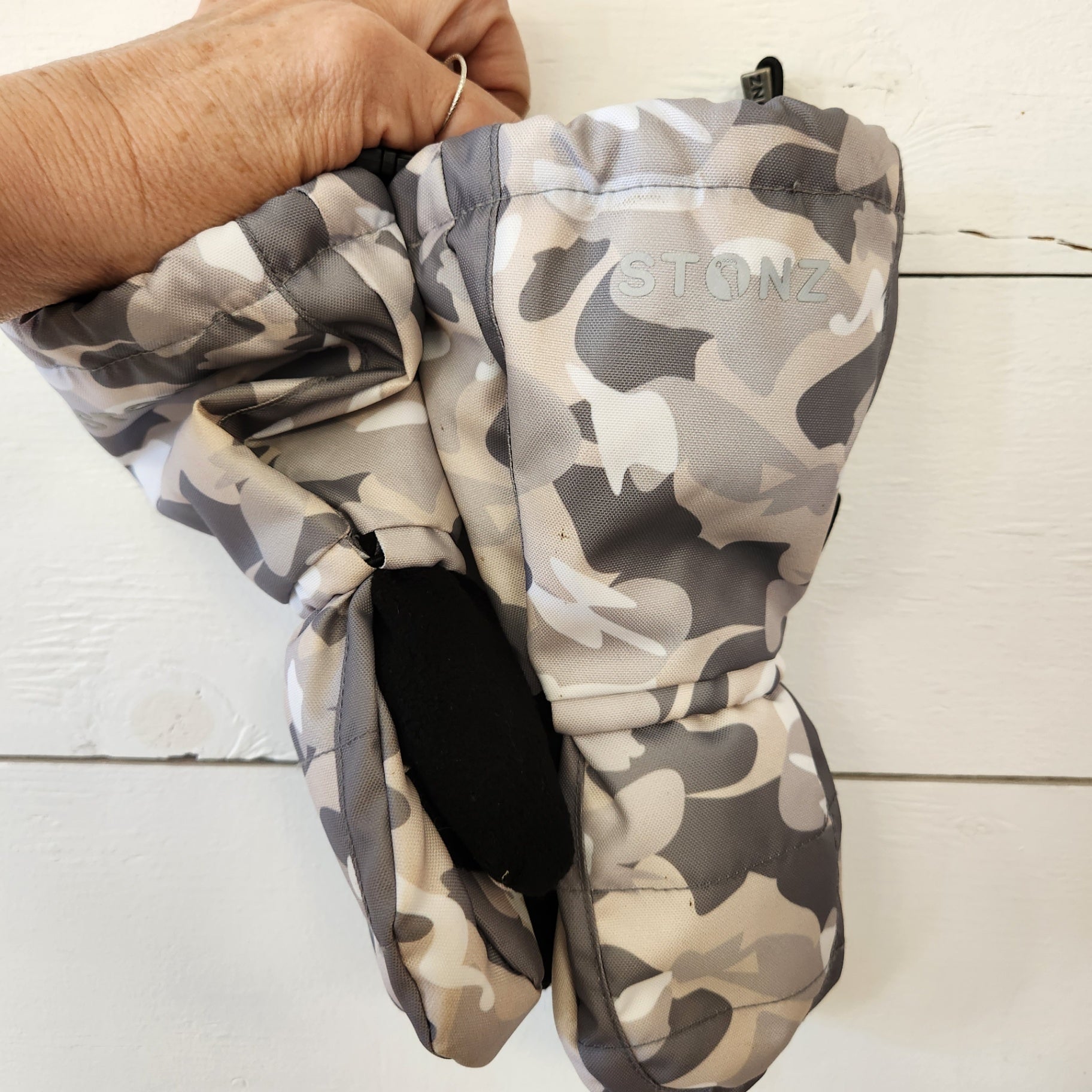 Size 2t-4t | STONZ Kids' Snow mittens | UBNUU