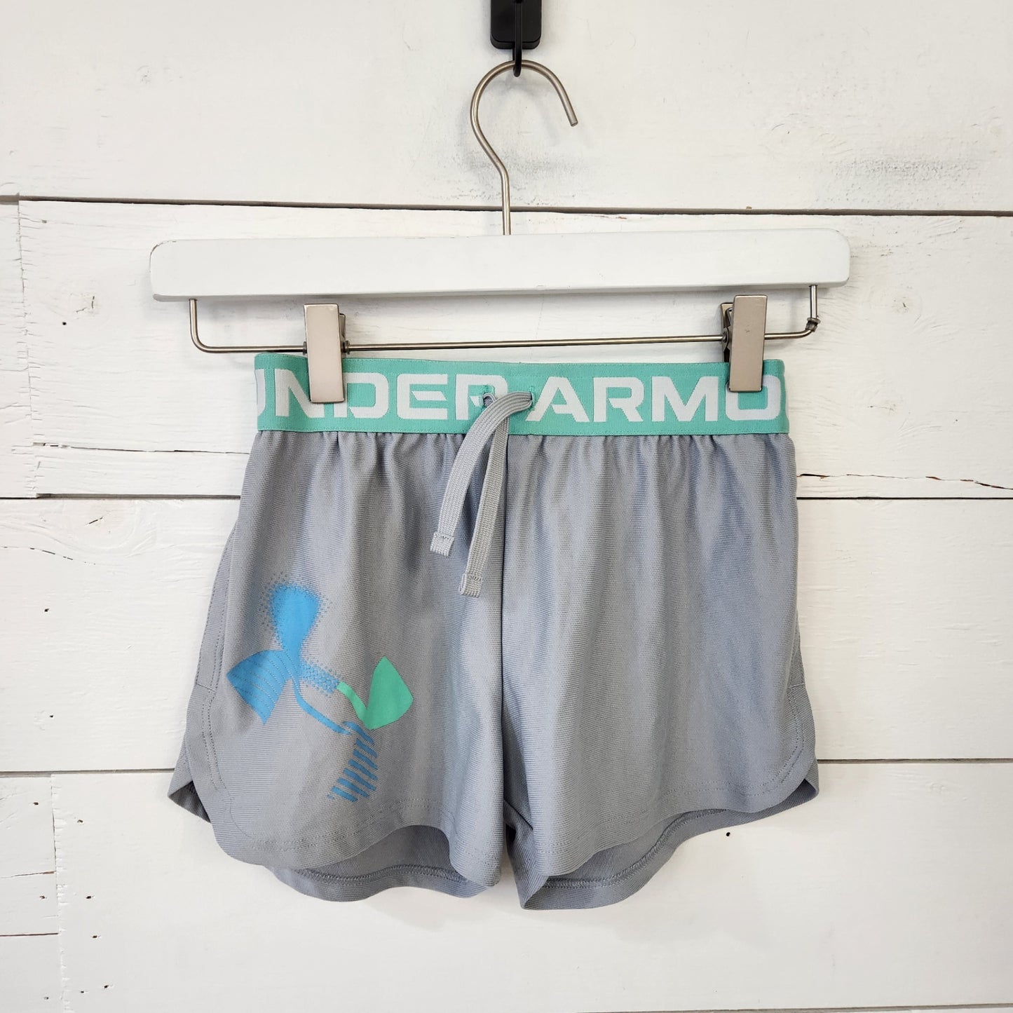 Size M | Under Armour Kids' Shorts | UBNUU