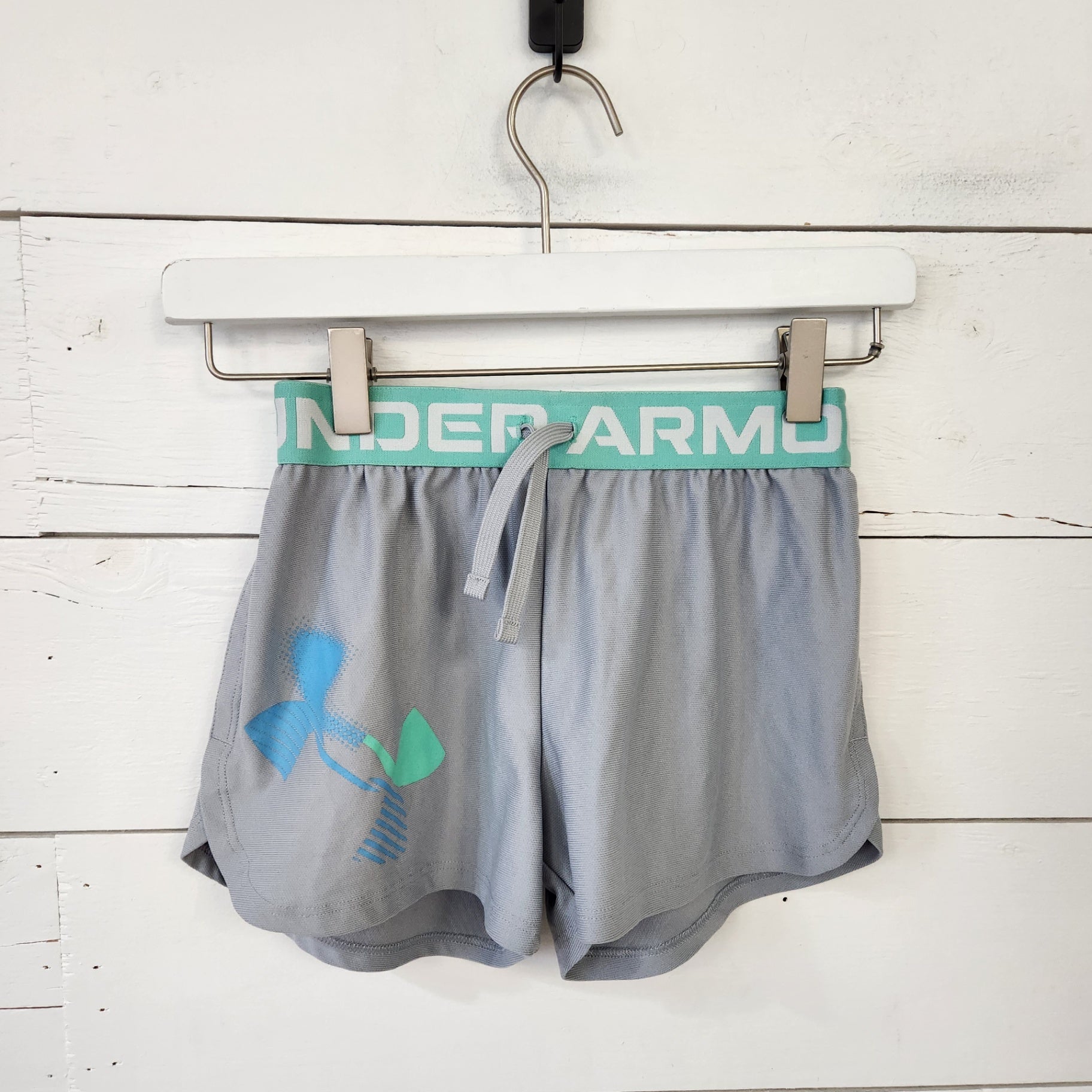Size M | Under Armour Kids' Shorts | UBNUU