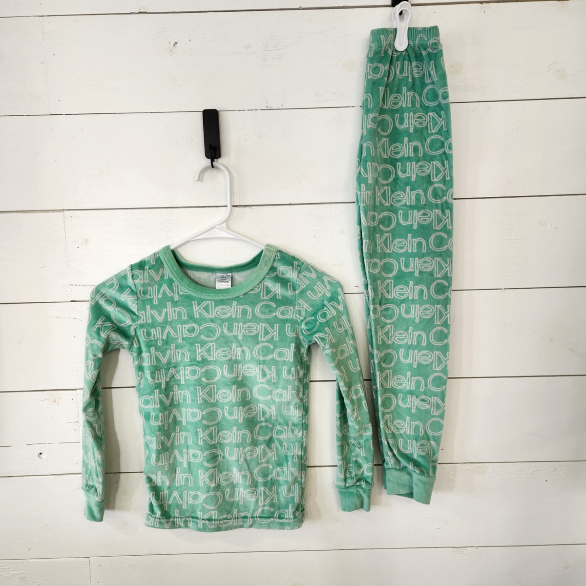 Size 8 | Calvin Klein Kids' Pajama Set | UBNUU