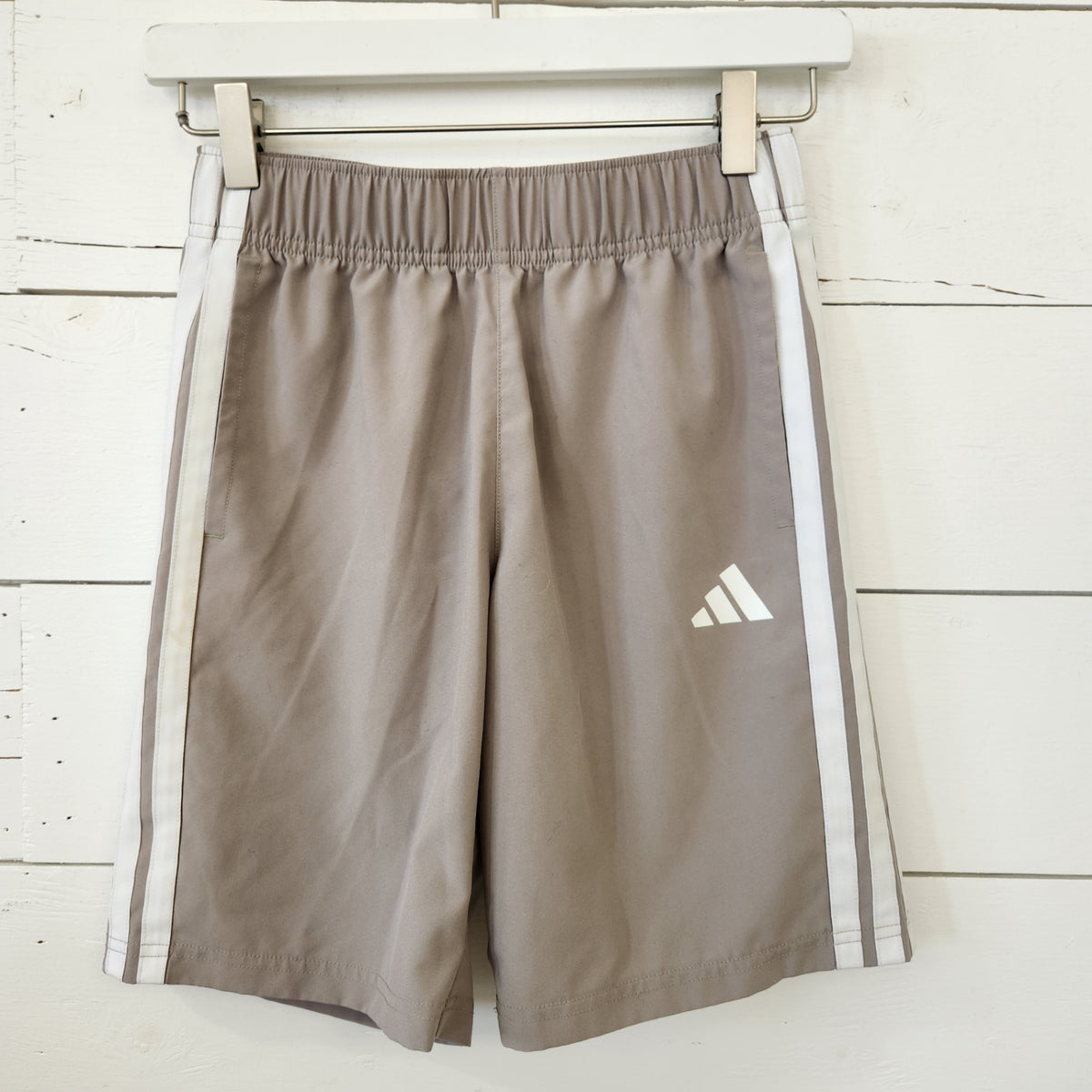 Size M | adidas Kids' Shorts | UBNUU