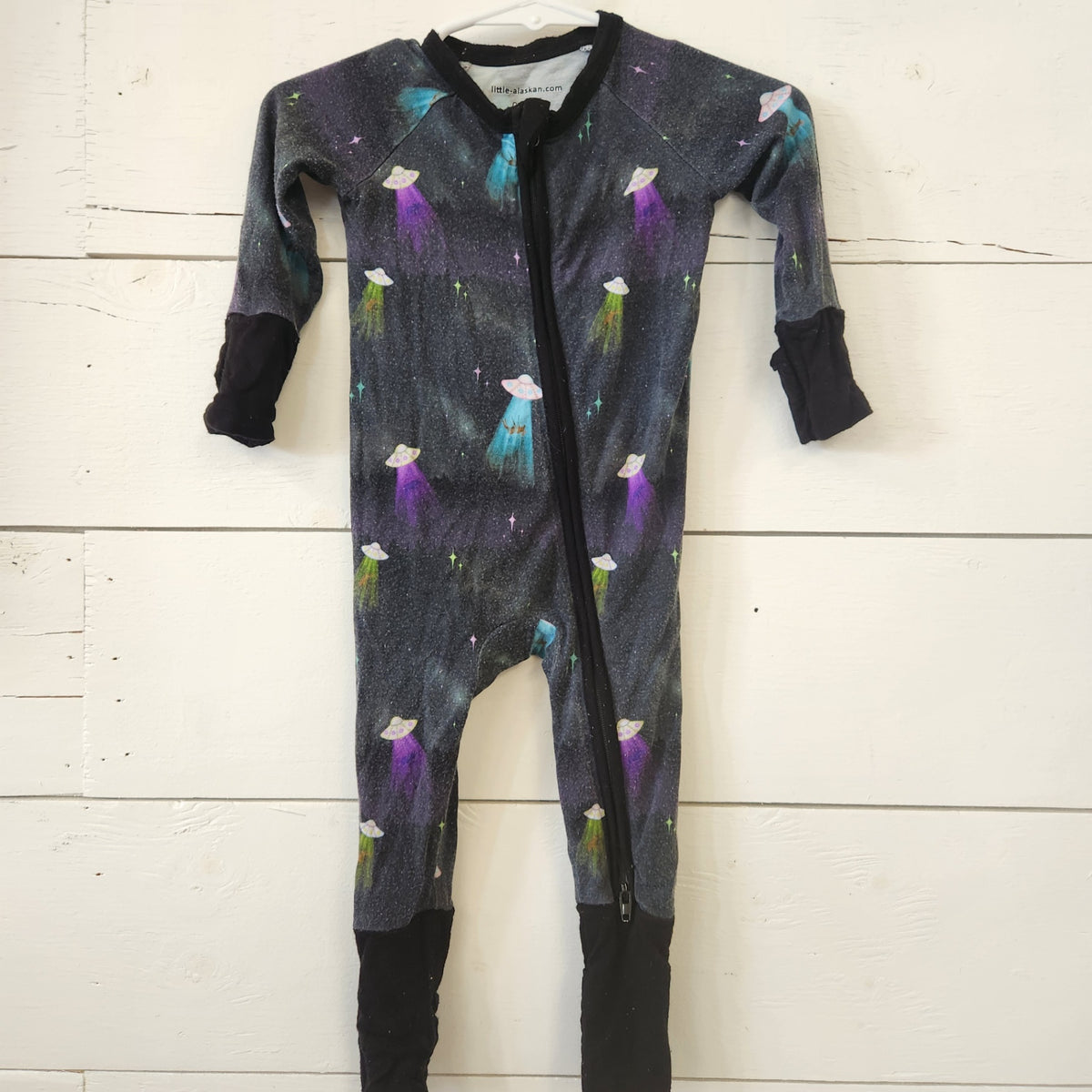 Size 0-3 M | little-alaskan.com Kids' Footie | UBNUU