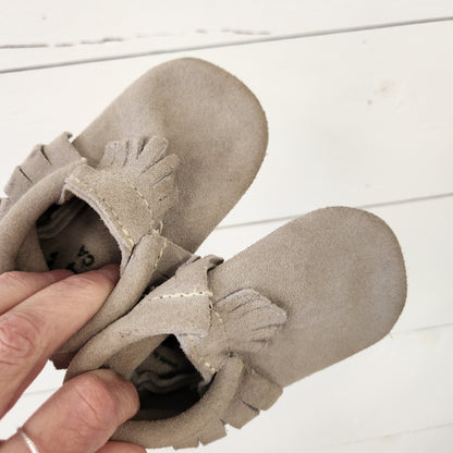 Size 4 | Kids' Shoes | UBNUU