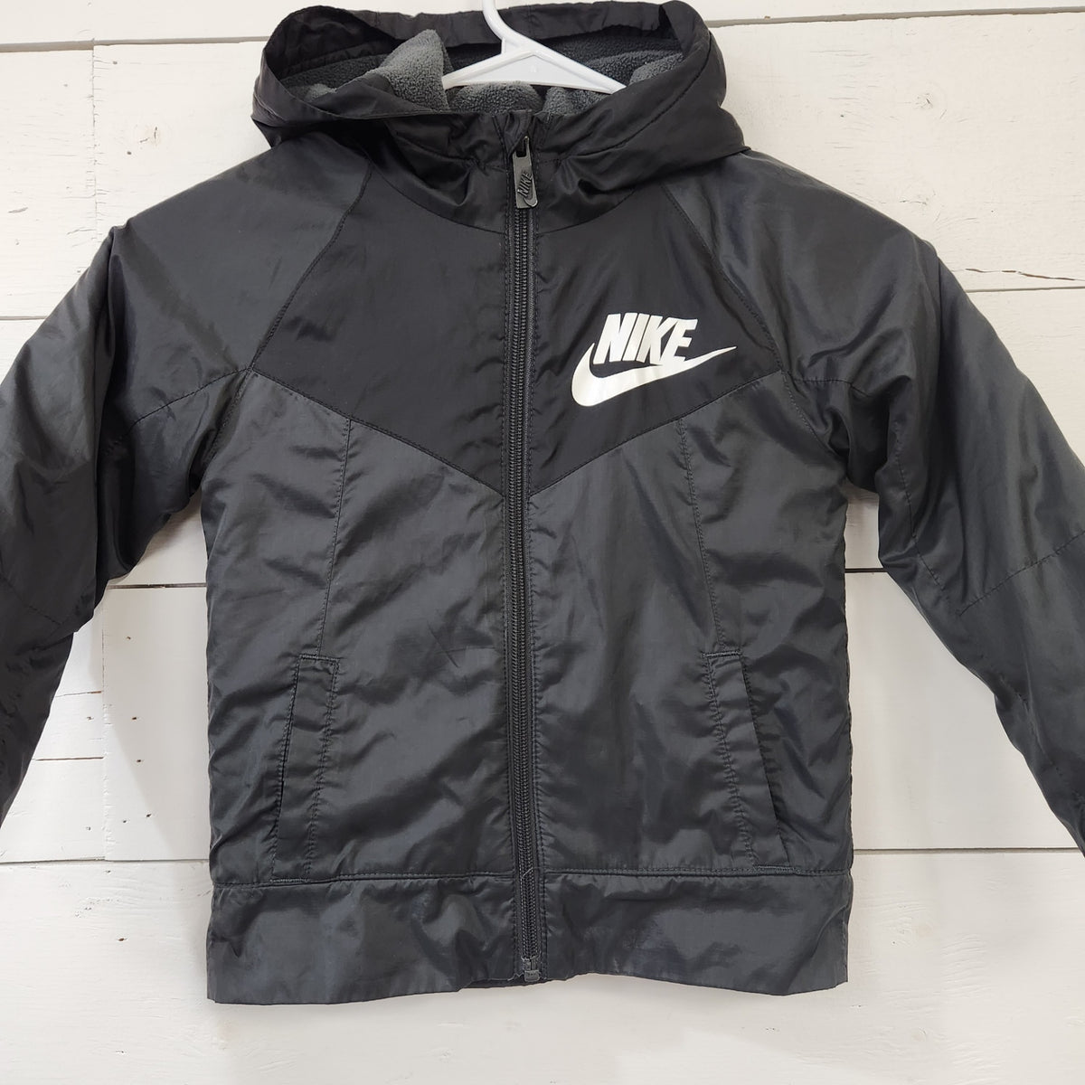 Size 4 | Nike Kids' Jacket | UBNUU