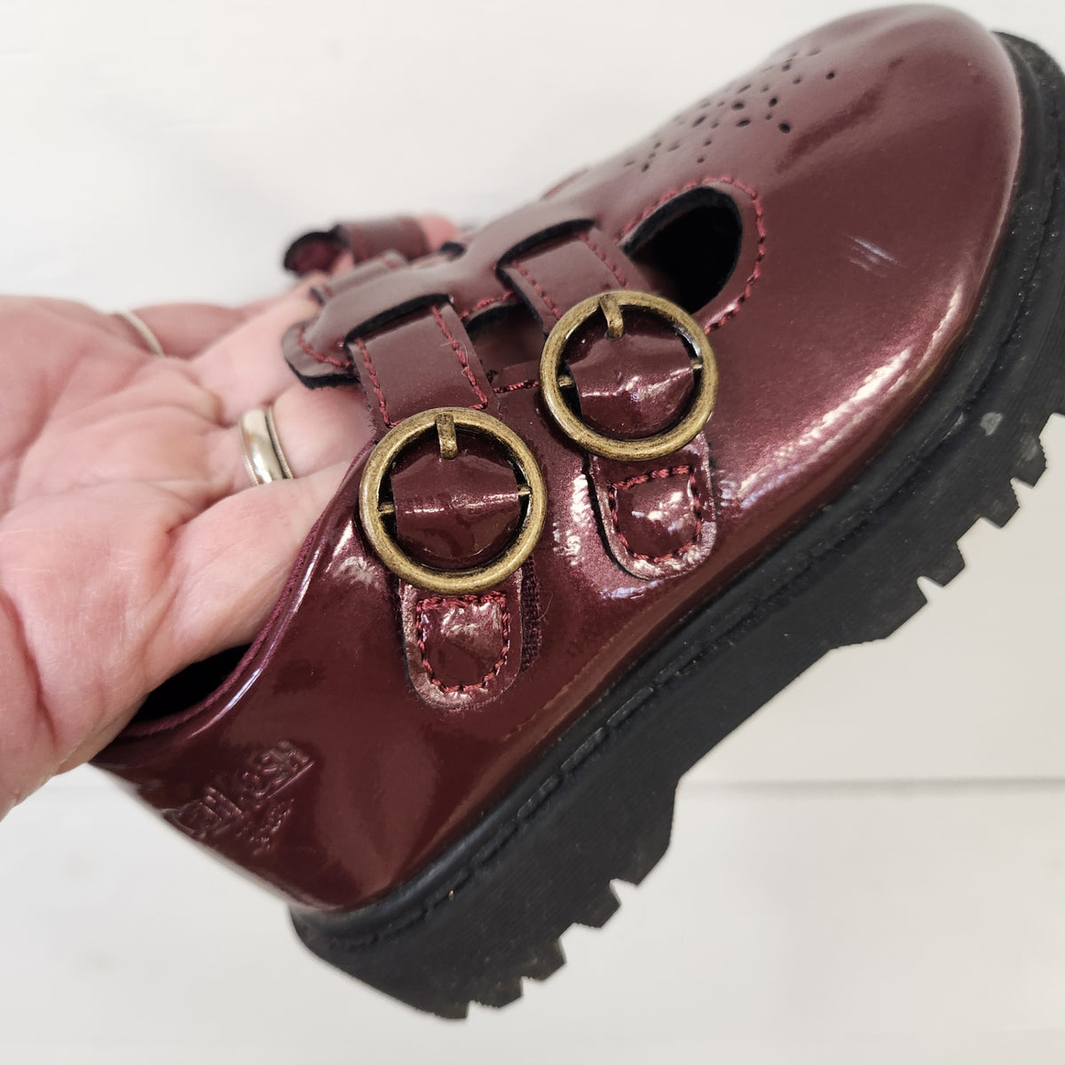 Size 7 | OshKosh Kids' Shoes | UBNUU