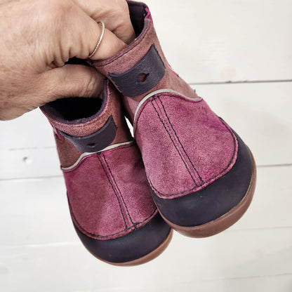 Size 8 | Crocs Kids' Shoes | UBNUU