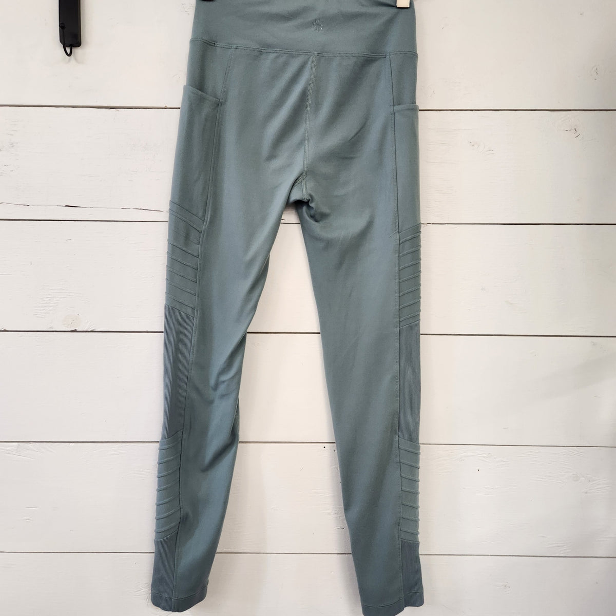 Size 12 | Athleta Girl Kids' Pants | UBNUU