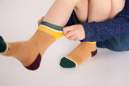 Oaki - Merino Wool Mini-Crew Socks (Kids): Mountain / Big Kid