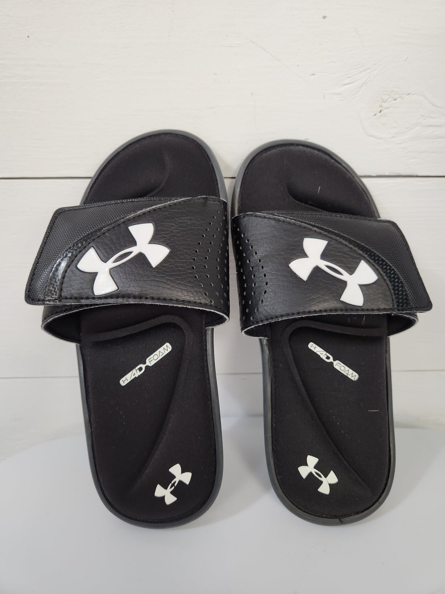 Size 3Y | Under Armour 4D foam sandals
