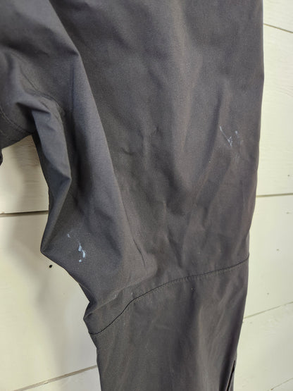 Size 4-5 | REI Black Rain Pants *stain
