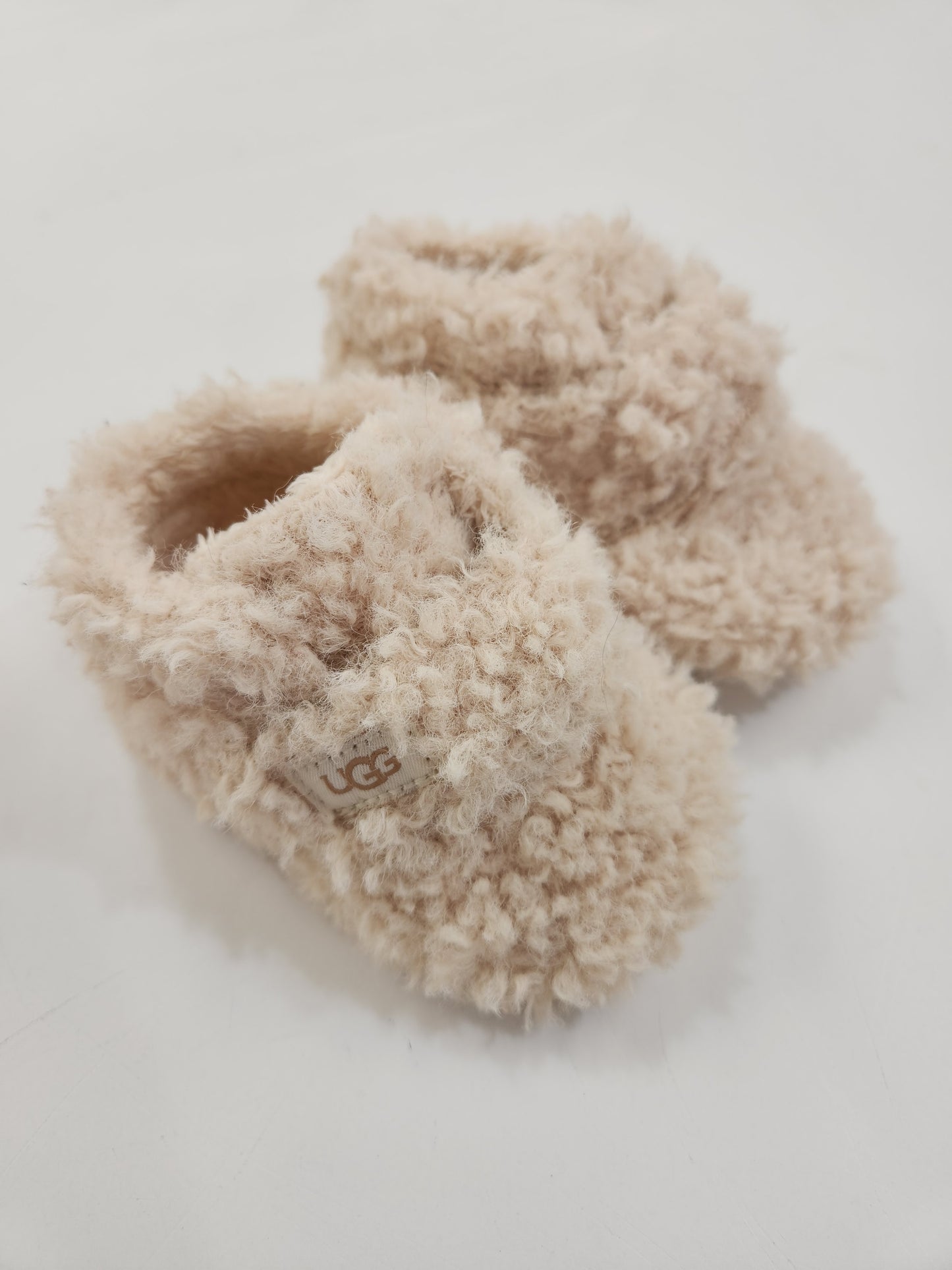 Size 2-3 | Ugg Curly Faux Fur Slippers