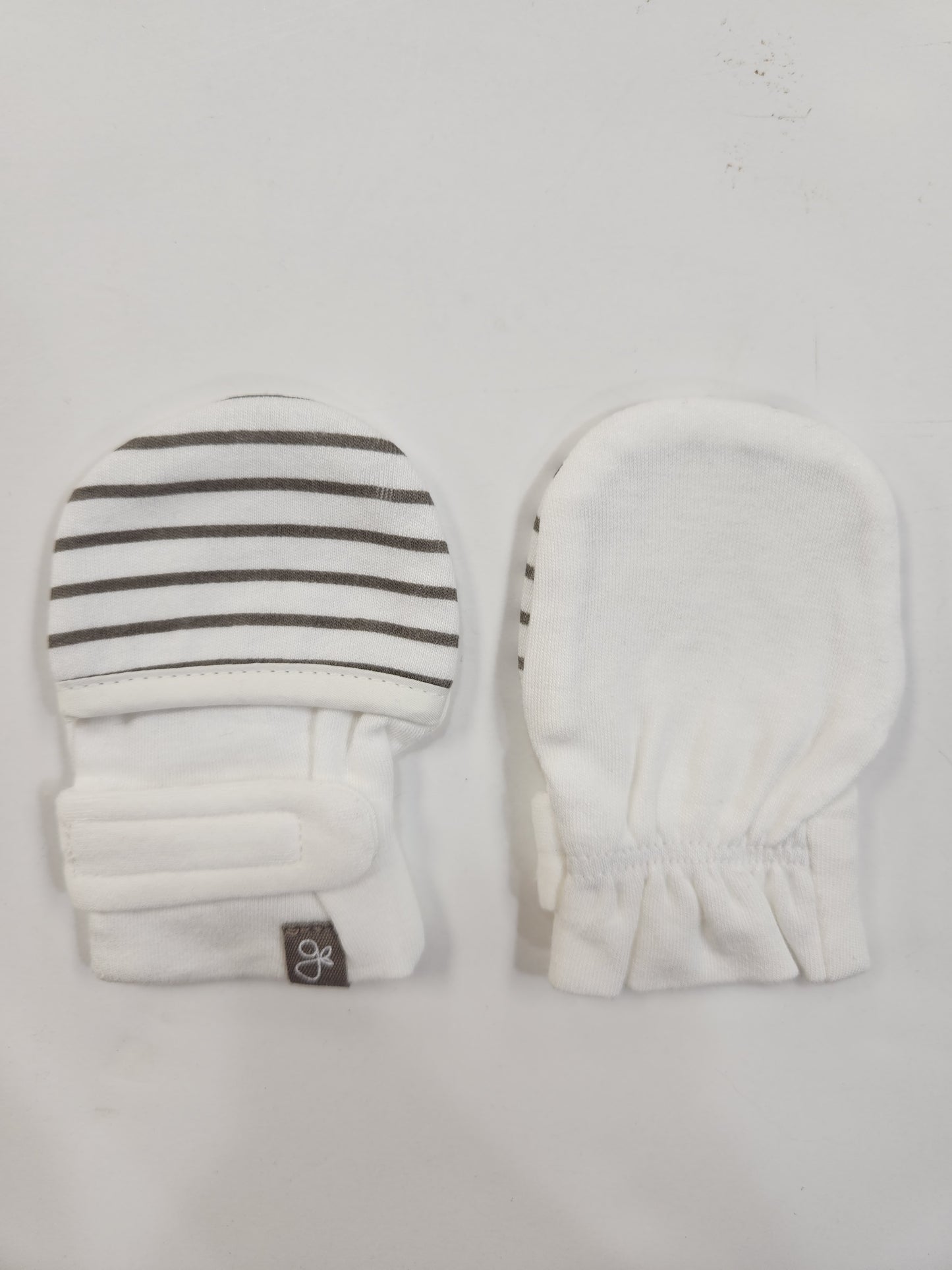 Size 0-3m | Goumi Scratch Mittens