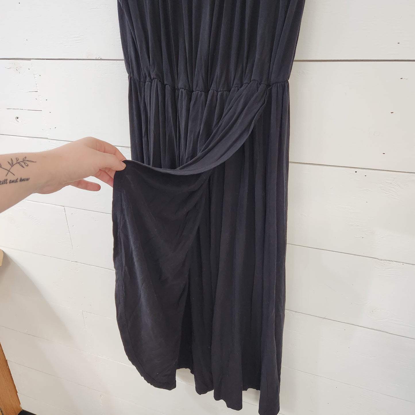 Size S | Latched Mama Black Sleeveless Nightgown