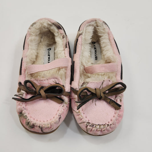 Size 5 | Airwalk Pink Camo Moccasin Slippers