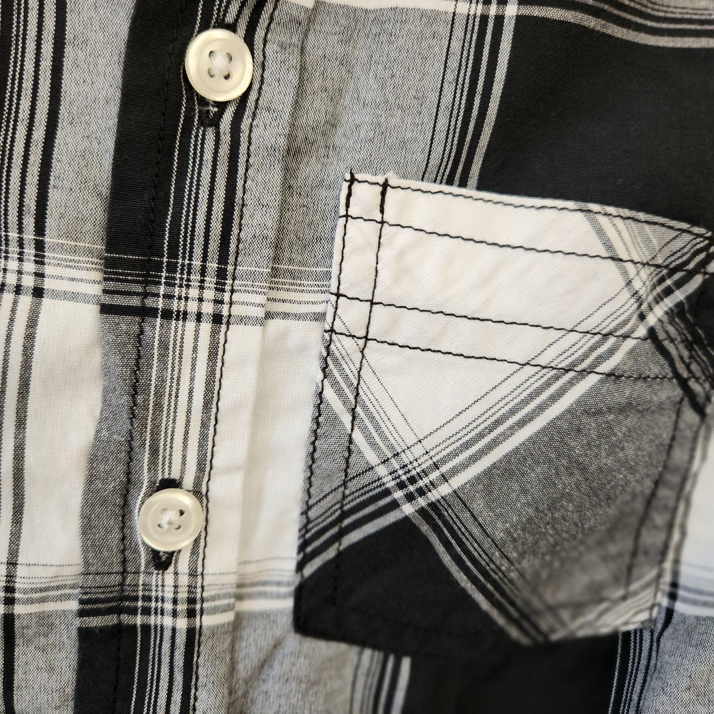 Size 4t | Fission B&W Button Down