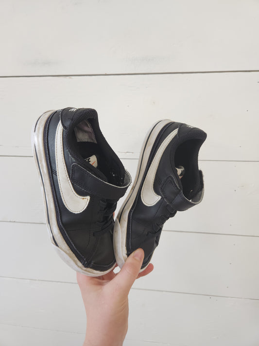 Size 12 | Nike Velcro Shoes