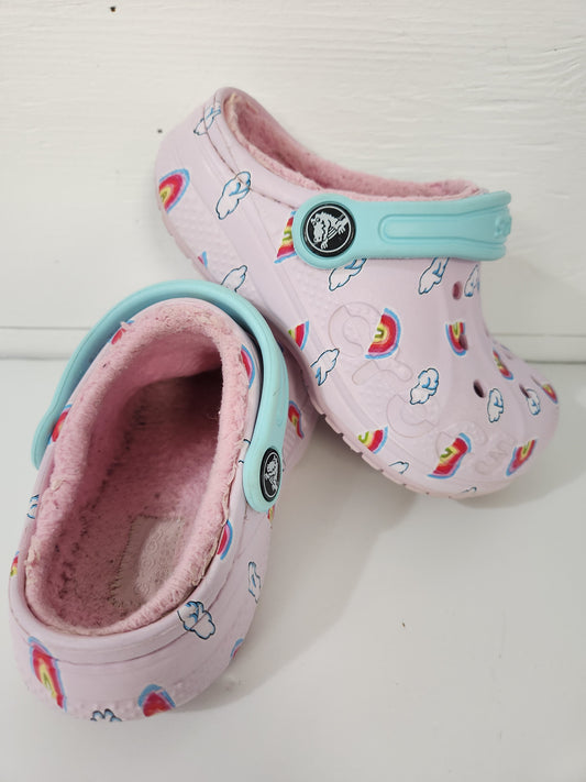 Size 9 | Crocs Fleece lines rainbows