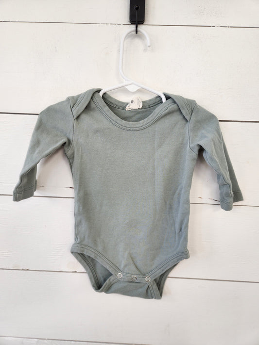 Size 6-12m | Kate Quinn Onesie