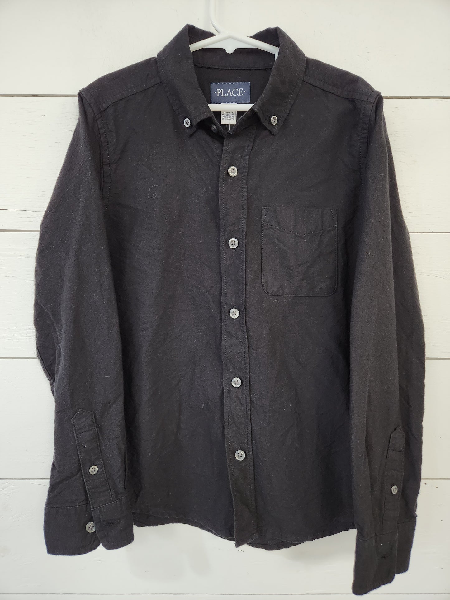 Size 7/8 | Place Black Button Down