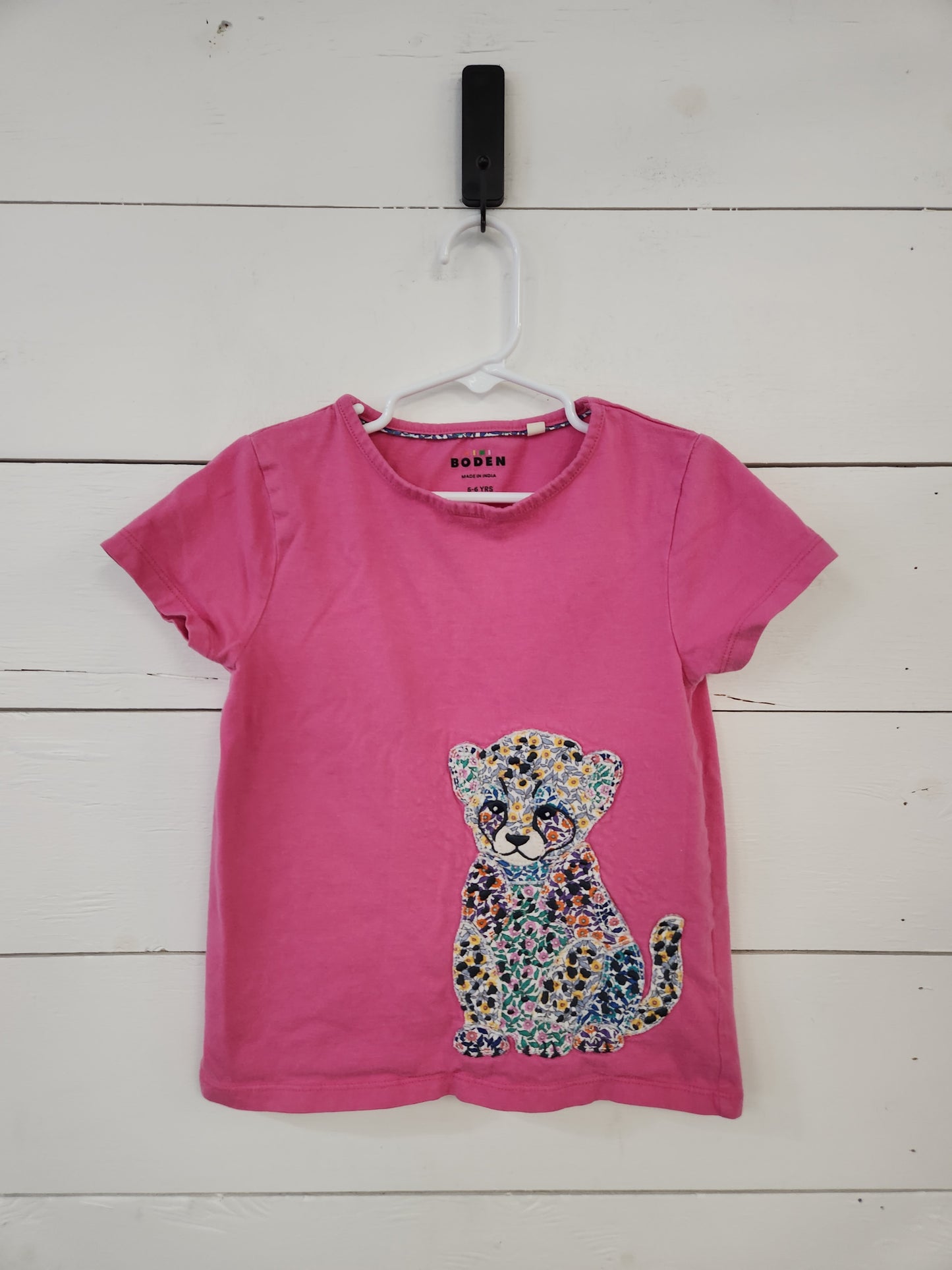 Size 5-6 | Mini Boden Embroidered Pink Cheetah Shirt