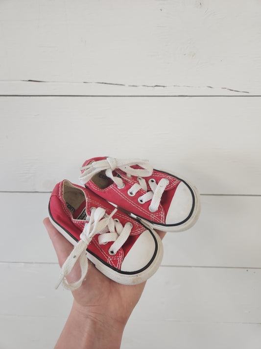 Size 4 | Converse Red Lace-Up Shoes